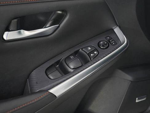 Used 2023 Nissan Sentra SR w/ SR Premium Package FWD image 21