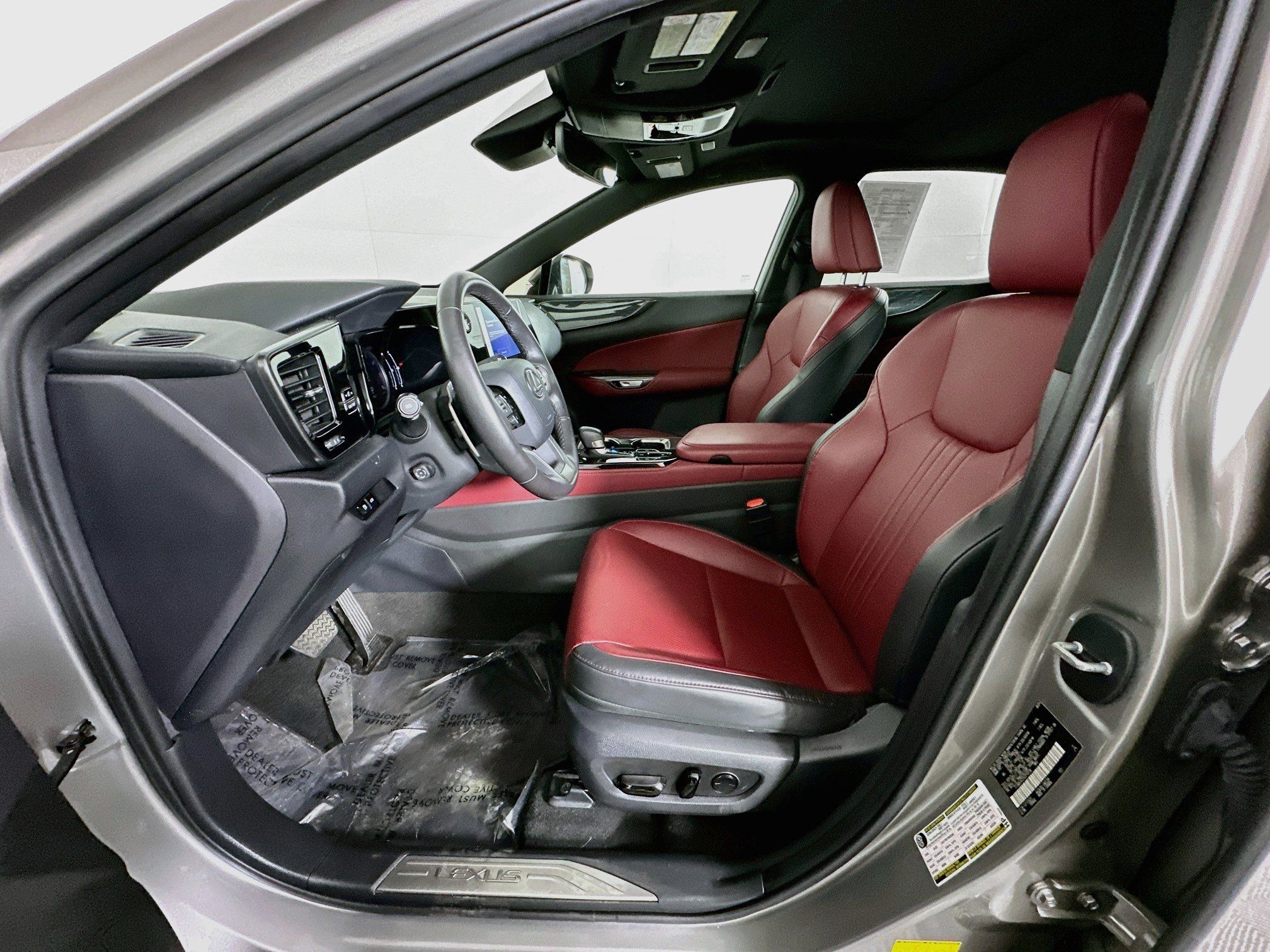 Used 2025 Lexus NX 250 FWD w/ Accessory Package (2T) image 13