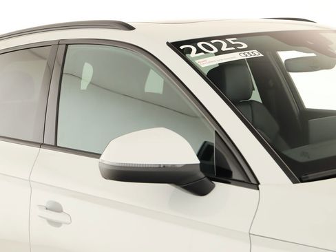 Certified 2025 Audi Q5 e Premium Plus w/ Premium Plus Package image 35