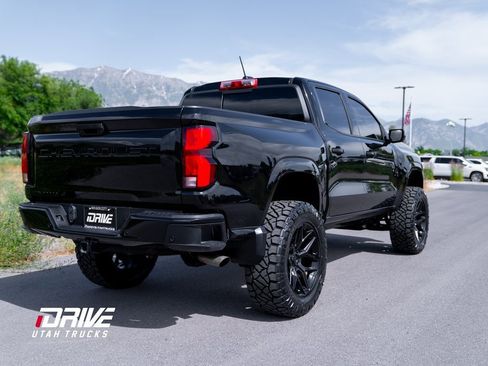 Used 2024 Chevrolet Colorado Z71 image 13