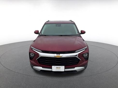 Used 2025 Chevrolet TrailBlazer LT image 3