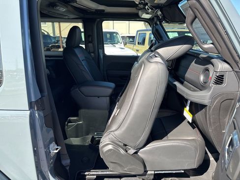 New 2026 Jeep Wrangler Rubicon AWD/4WD image 19