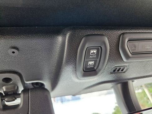 Certified 2022 Jeep Wrangler Unlimited Sahara image 35