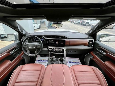 Used 2024 GMC Sierra 1500 Denali Ultimate image 2