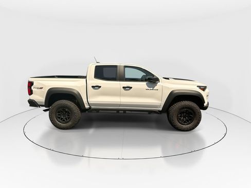 New 2026 Chevrolet Colorado ZR2 w/ ZR2 Bison Edition AWD/4WD image 9