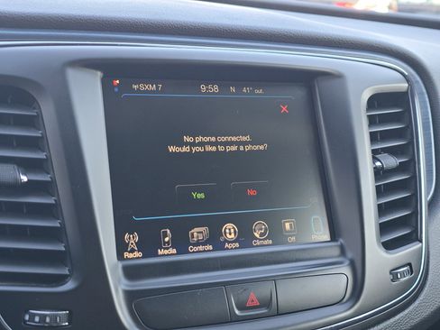 Used 2016 Chrysler 200 S image 10