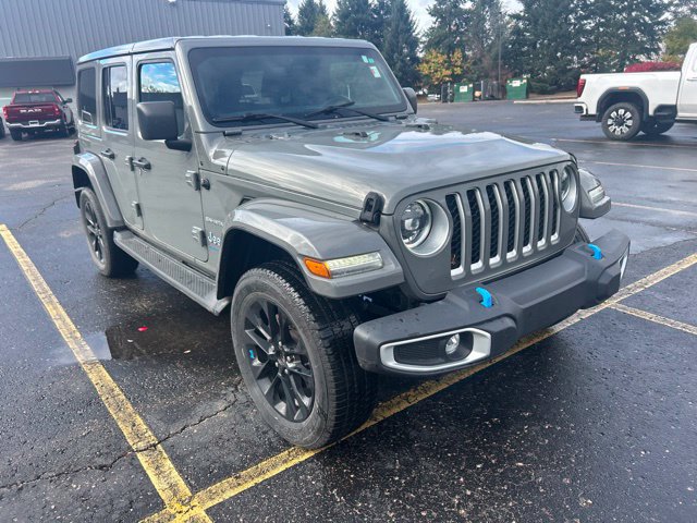 Used 2023 Jeep Wrangler Unlimited Sahara w/ Cold Weather Group AWD/4WD image 5