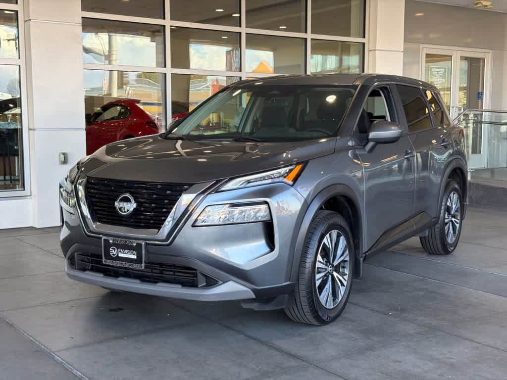 Used 2023 Nissan Rogue SV FWD image 2