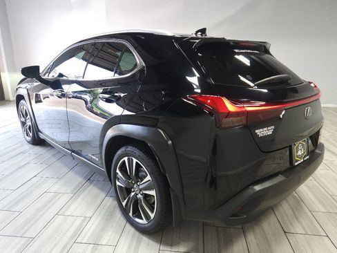 Used 2021 Lexus UX 250h w/ Premium Package image 3