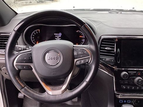 Used 2020 Jeep Grand Cherokee Overland image 9