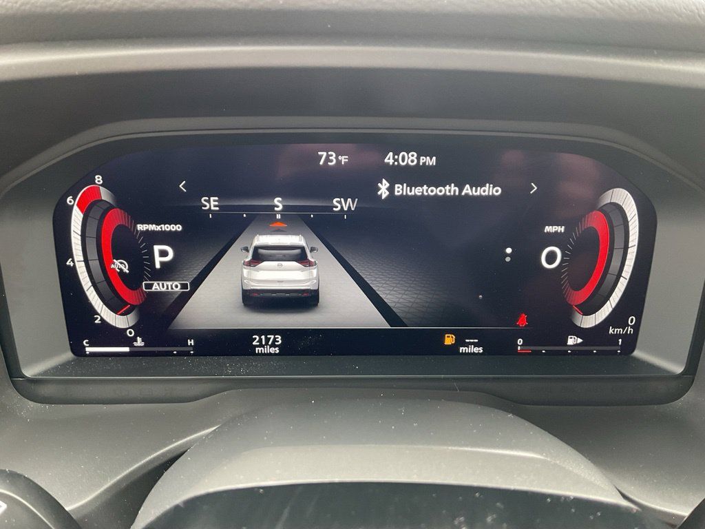 Used 2025 Nissan Rogue Platinum AWD/4WD image 13