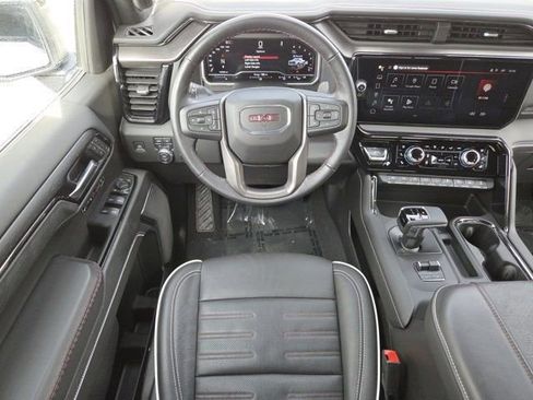 Used 2024 GMC Sierra 1500 AT4X image 4
