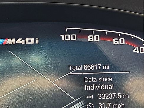 Used 2023 BMW X4 M40i w/ Shadowloine Package image 28