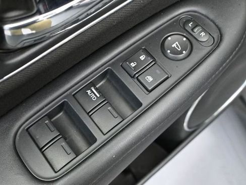 Used 2016 Honda HR-V EX image 18