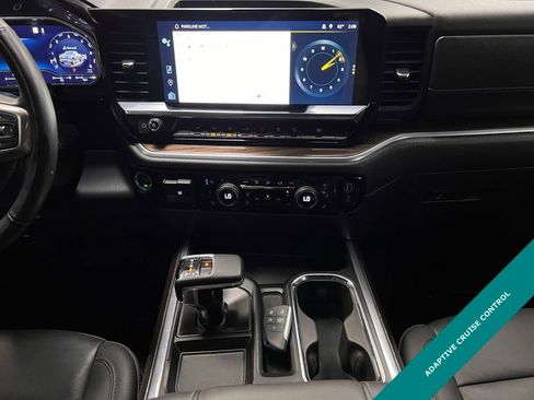 Used 2022 Chevrolet Silverado 1500 LTZ AWD/4WD image 2