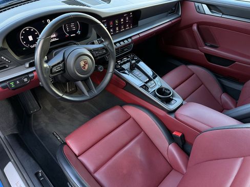 Certified 2025 Porsche 911 Carrera image 4