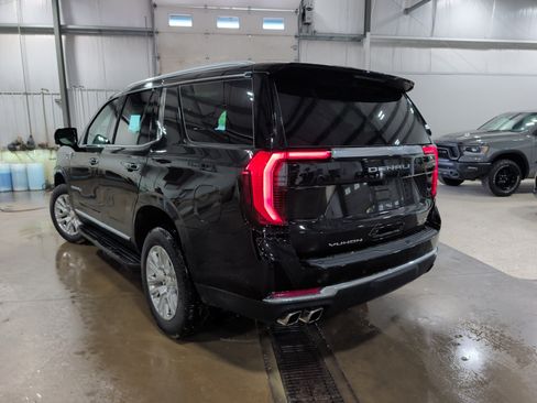 Used 2026 GMC Yukon Denali w/ Advanced Technology Package AWD/4WD image 4