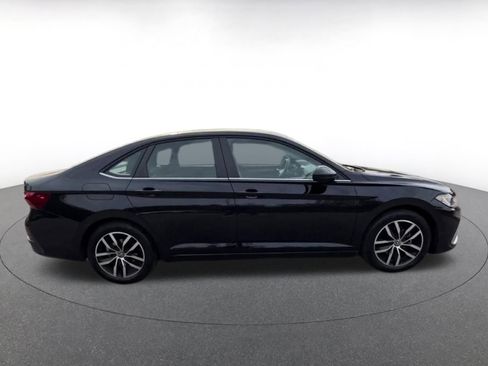 Used 2025 Volkswagen Jetta SE image 16