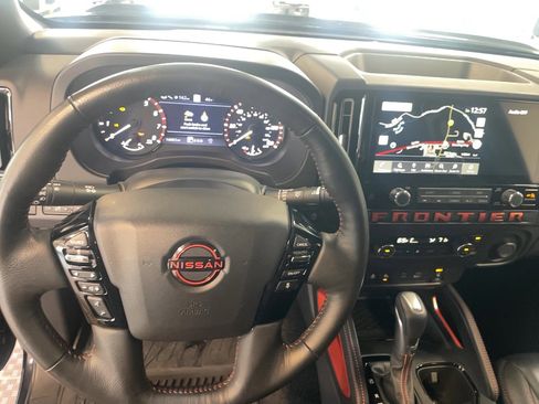 Used 2025 Nissan Frontier PRO-4X w/ Pro Premium Package image 15