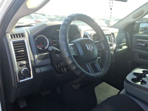 Used 2016 RAM 1500 Classic SLT RWD image 5