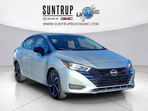 Used 2024 Nissan Versa SR image 1