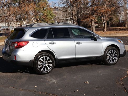 Used 2017 Subaru Outback 3.6R Limited image 4