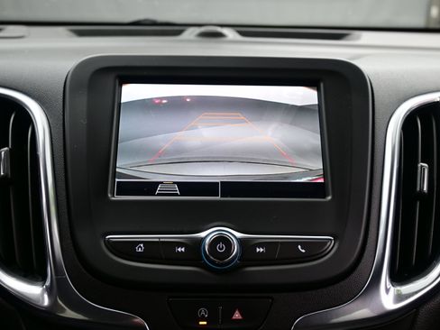 Used 2022 Chevrolet Equinox LT FWD image 18