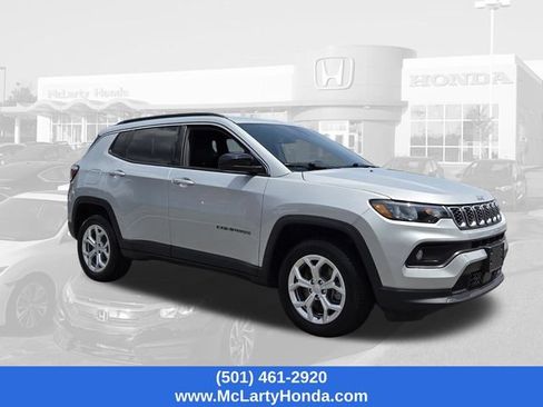Used 2024 Jeep Compass Latitude AWD/4WD image 7