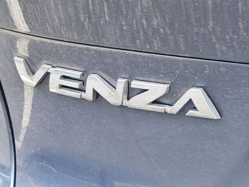 Used 2023 Toyota Venza XLE AWD/4WD image 28