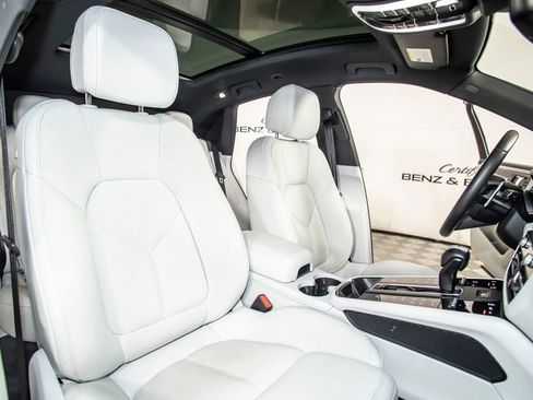 Used 2024 Porsche Macan w/ Premium Plus Package AWD/4WD image 14