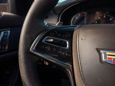 Used 2019 Cadillac CTS V w/ Luxury Package RWD image 18