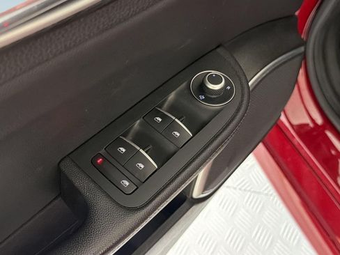 Used 2019 Alfa Romeo Giulia w/ Nero Edizione RWD image 12