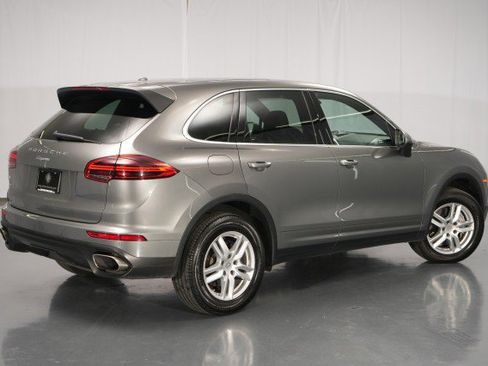 Used 2016 Porsche Cayenne image 10