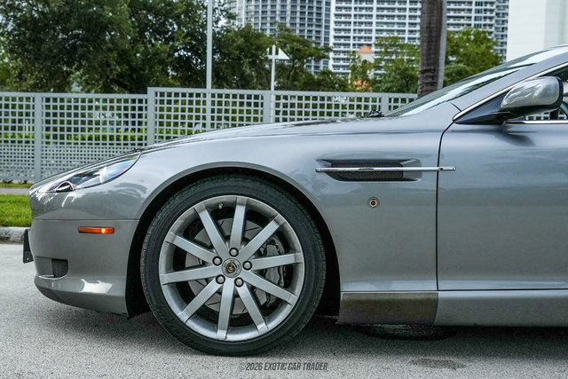 Used 2006 Aston Martin DB9 Volante RWD image 2