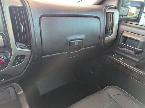 Used 2015 GMC Sierra 2500 Denali w/ Suspension Package, Off-Road AWD/4WD image 28