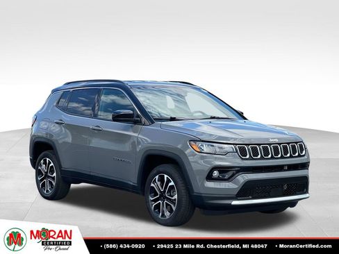 Used 2023 Jeep Compass Limited AWD/4WD image 7