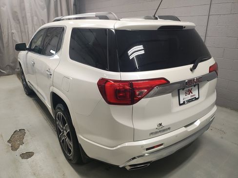 Used 2019 GMC Acadia Denali image 21