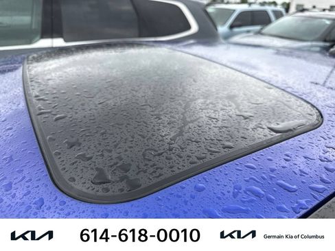 Used 2014 Ford Focus Titanium FWD image 4