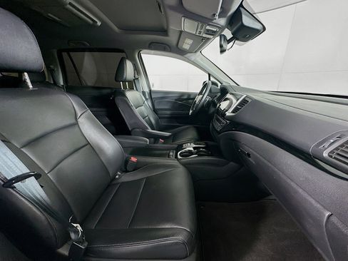 Used 2017 Honda Pilot Touring image 33