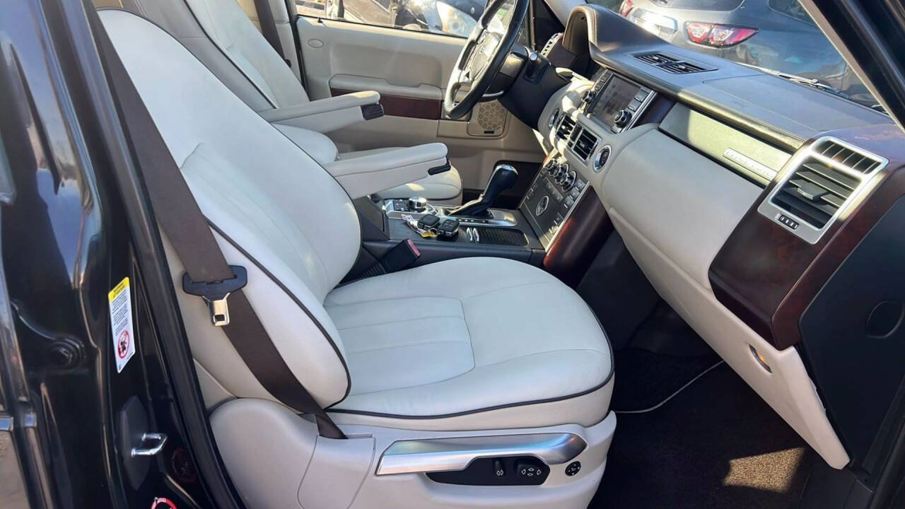 Used 2011 Land Rover Range Rover HSE AWD/4WD image 24