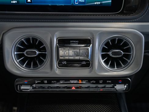 Used 2025 Mercedes-Benz G 63 AMG 4MATIC image 29