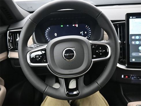 New 2026 Volvo XC90 B6 Plus w/ Protection Package Premier image 24