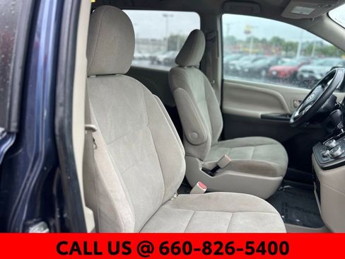 Used 2020 Toyota Sienna L FWD image 7