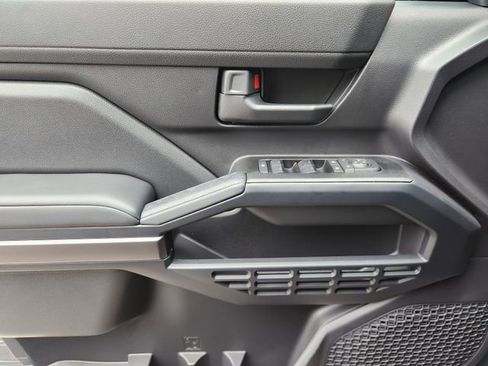 New 2026 Toyota 4Runner SR5 AWD/4WD image 21