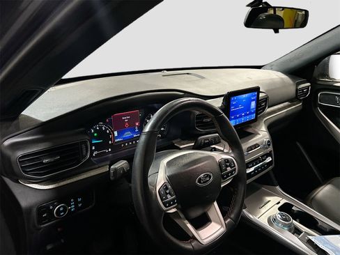 Used 2023 Ford Explorer Timberline image 9