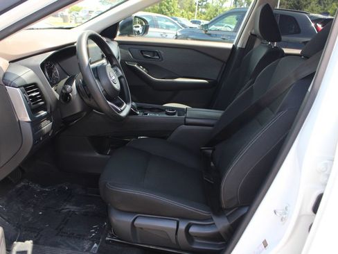 Used 2023 Nissan Rogue S AWD/4WD image 11