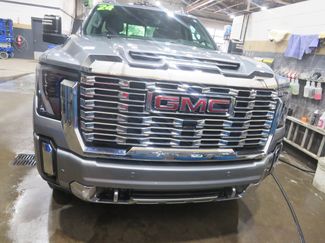 Used 2024 GMC Sierra 3500 Denali w/ Denali Reserve Package AWD/4WD video 2