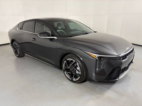 New 2026 Kia K4 GT-Line FWD image 2