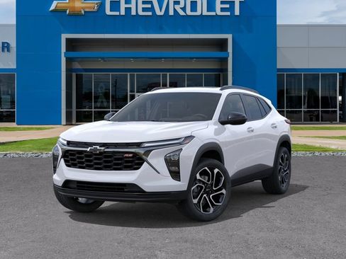 New 2026 Chevrolet Trax RS w/ Sunroof Package FWD image 6
