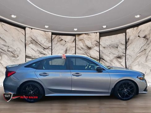 Used 2022 Honda Civic Sport image 4